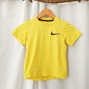 PRE-OWNED DRI-FIT NIKE SHIRT 6-7 YRS OLD
